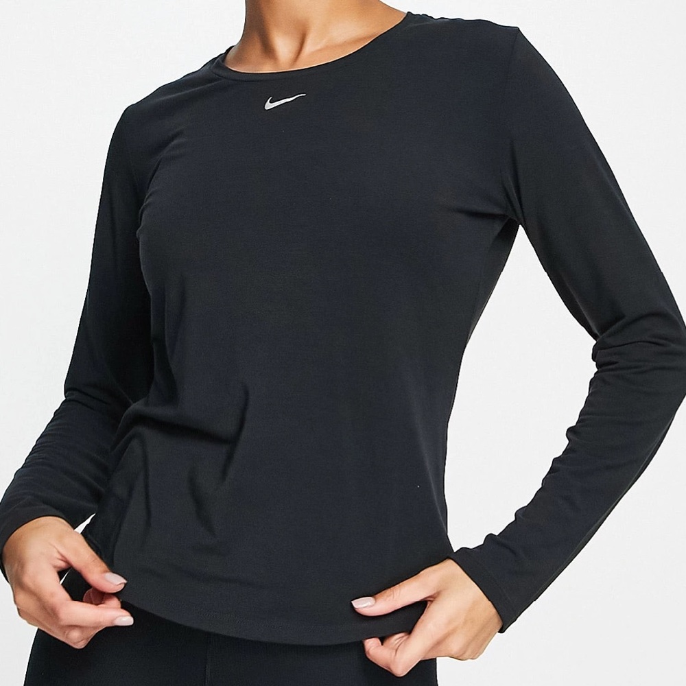 NWT Nike Women's Element crew neck PRO Running Pullover